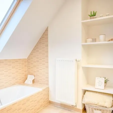 Lively Coastal Haven 3Bd Retreat Apartment Blankenberge Exterior photo